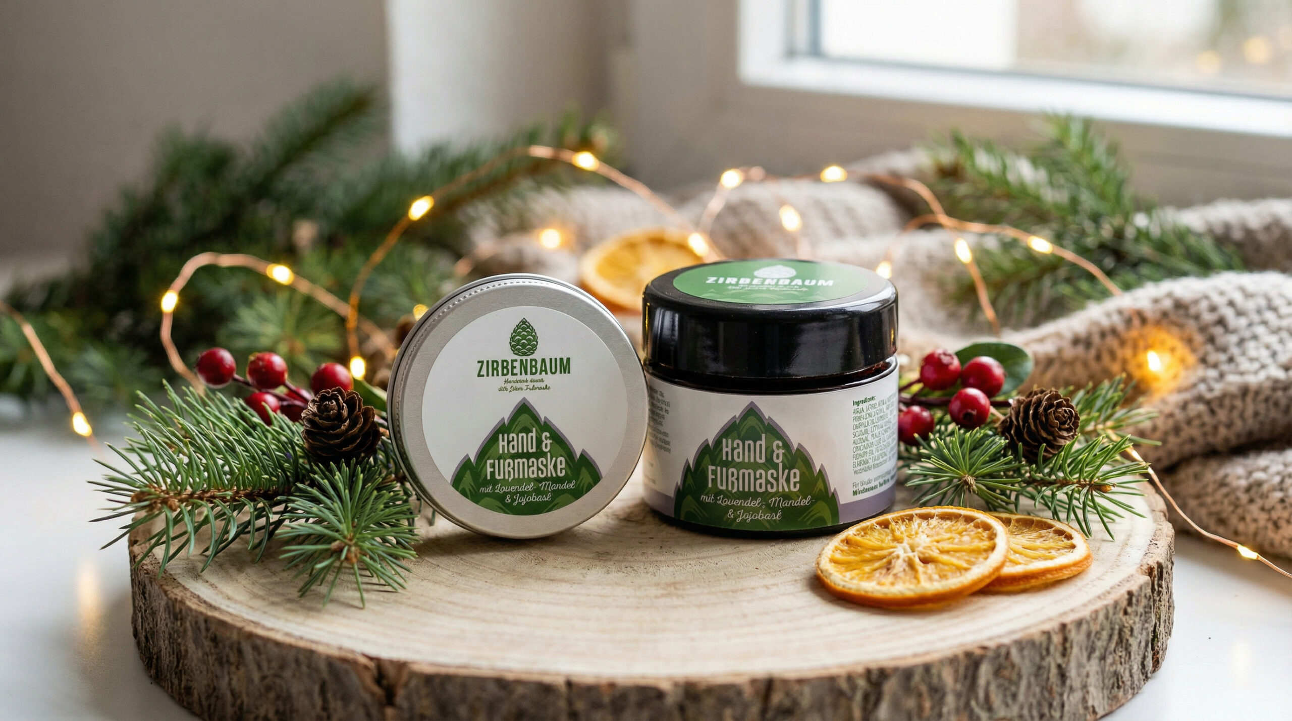 Hand & Fußmaske mit weihnachtlichem Hintergrund